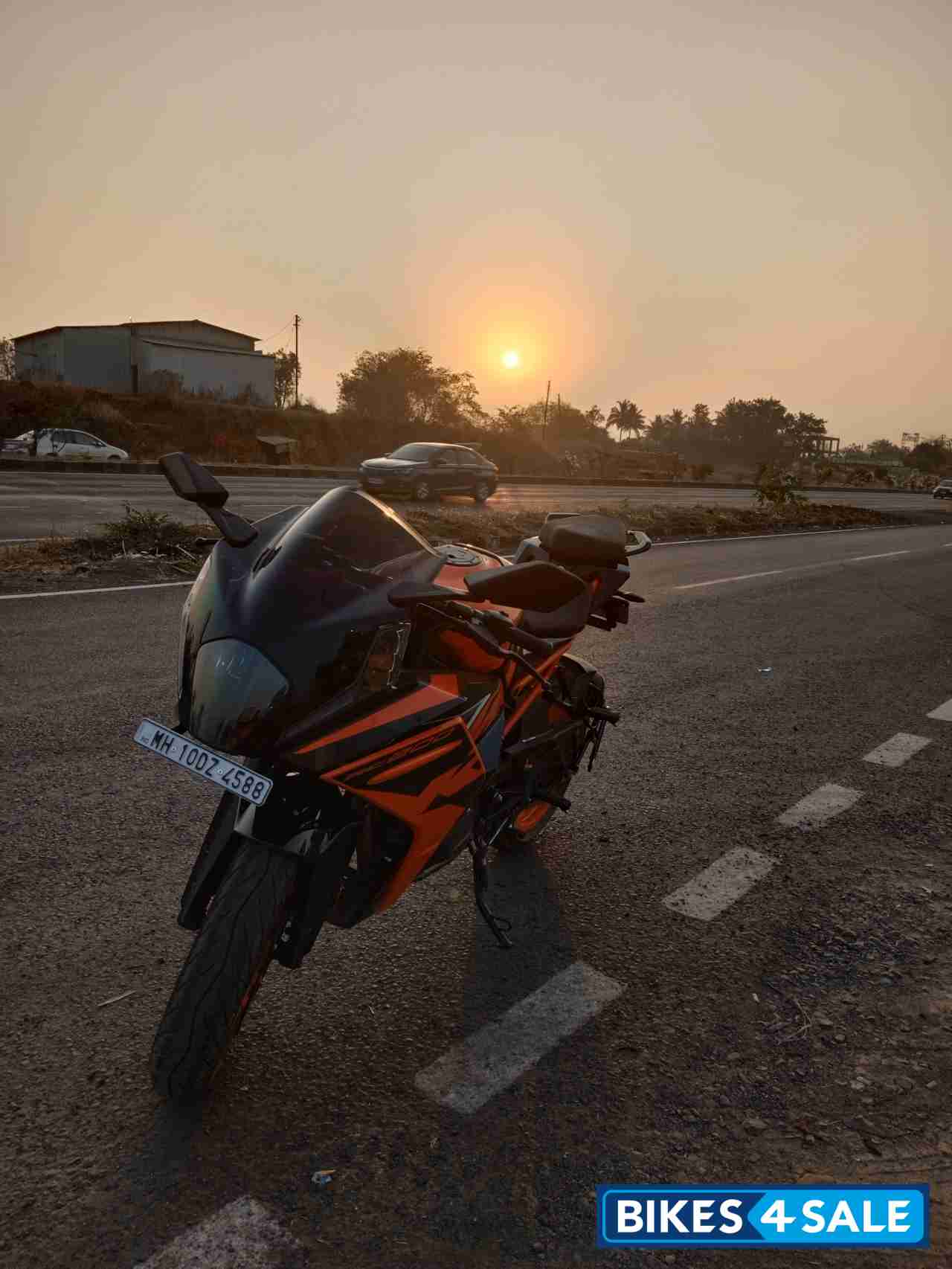 Black Orange KTM RC 200