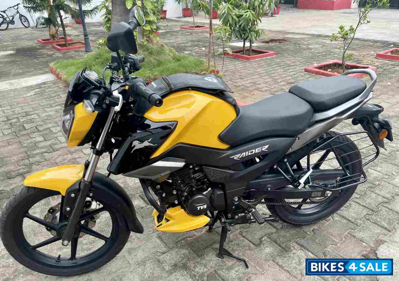 Yellow TVS Raider 125