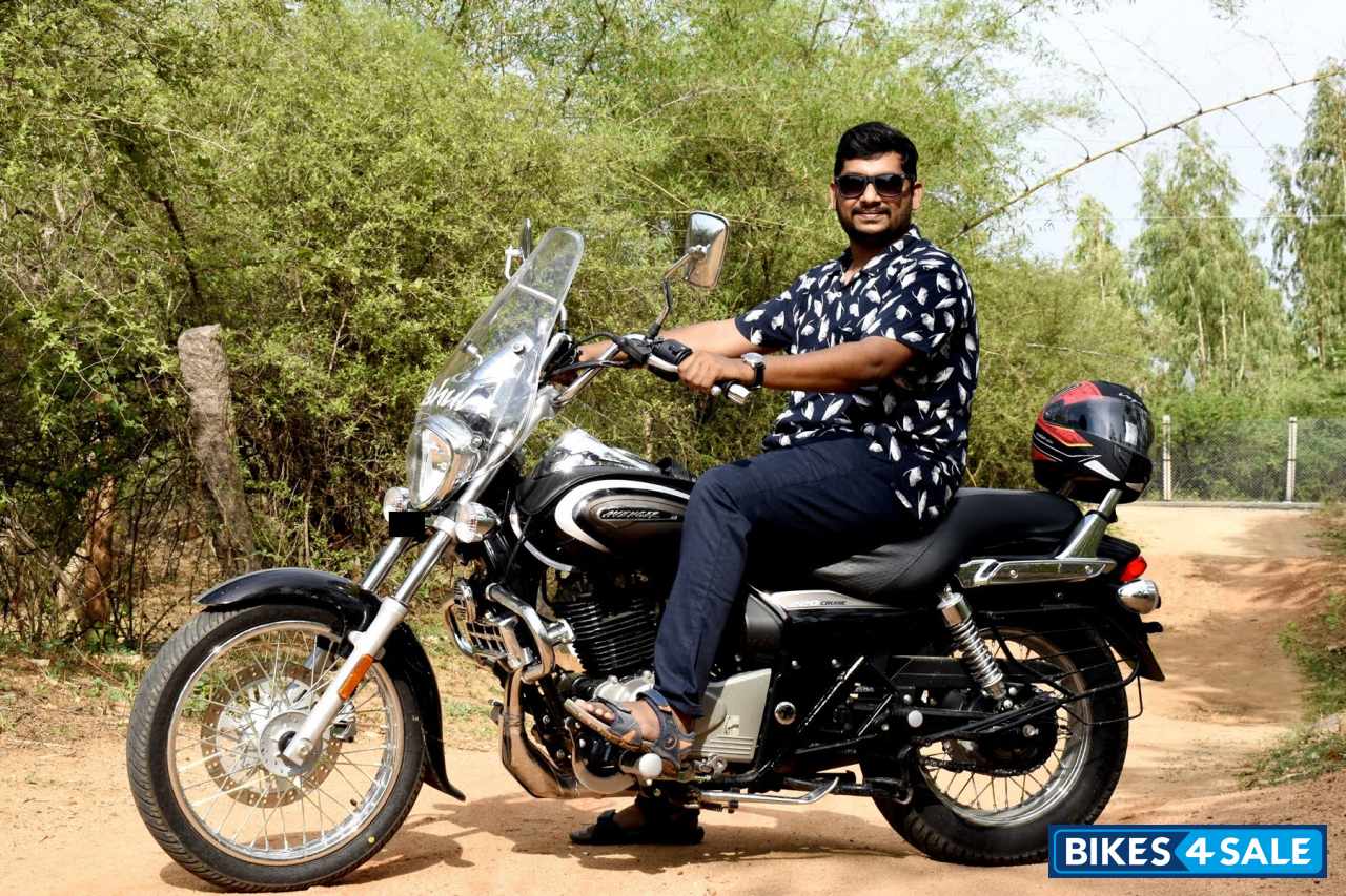 Bajaj Avenger Cruise 220 BS6