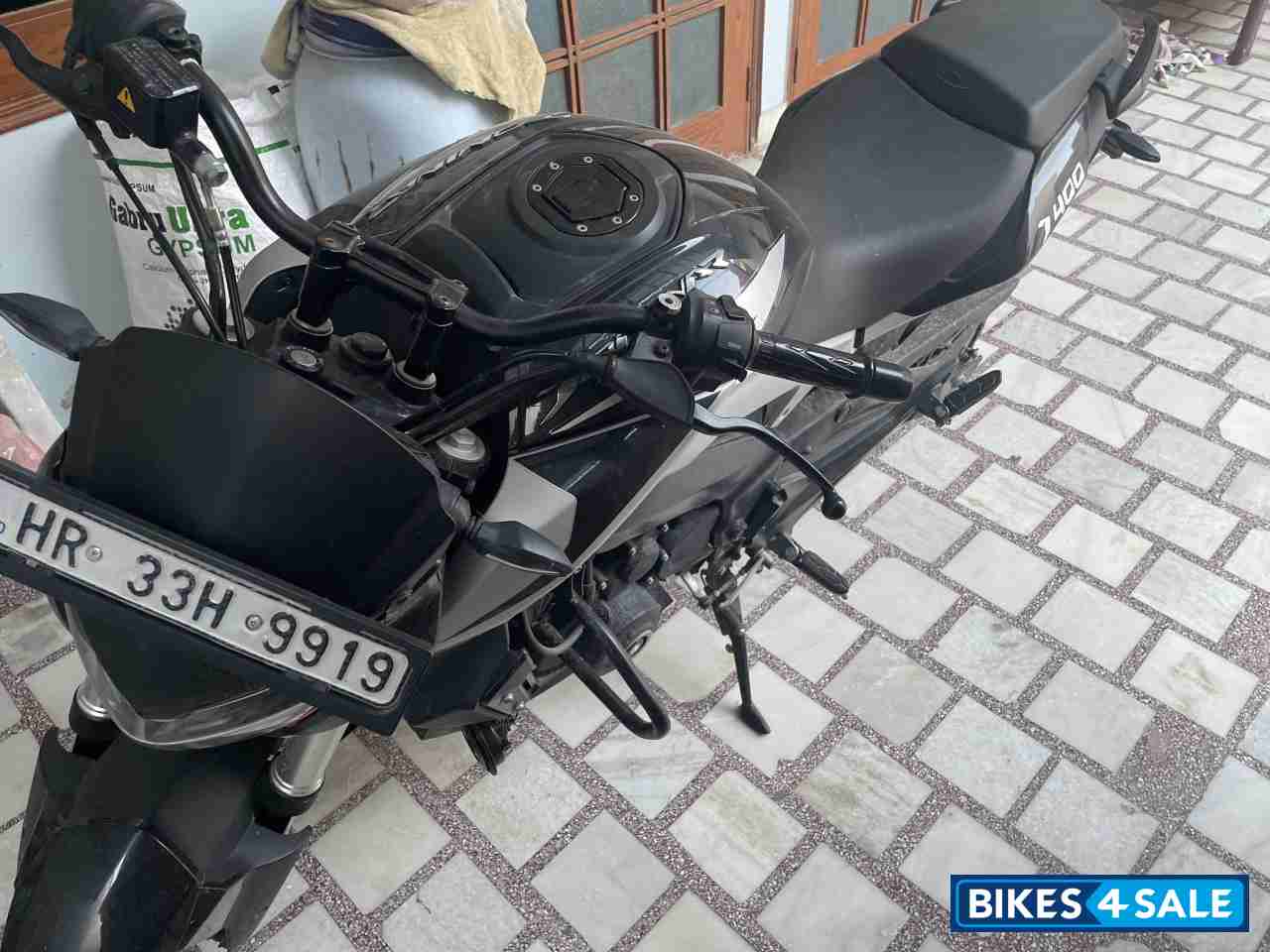 Bajaj Dominar 250