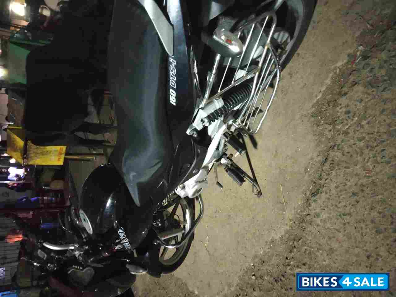 Black Bajaj Pulsar 150 DTSi