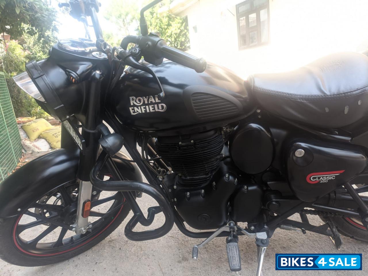 Dark Steel Black Royal Enfield Classic Stealth Black