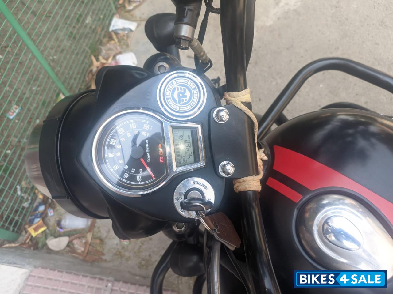 Dark Steel Black Royal Enfield Classic Stealth Black