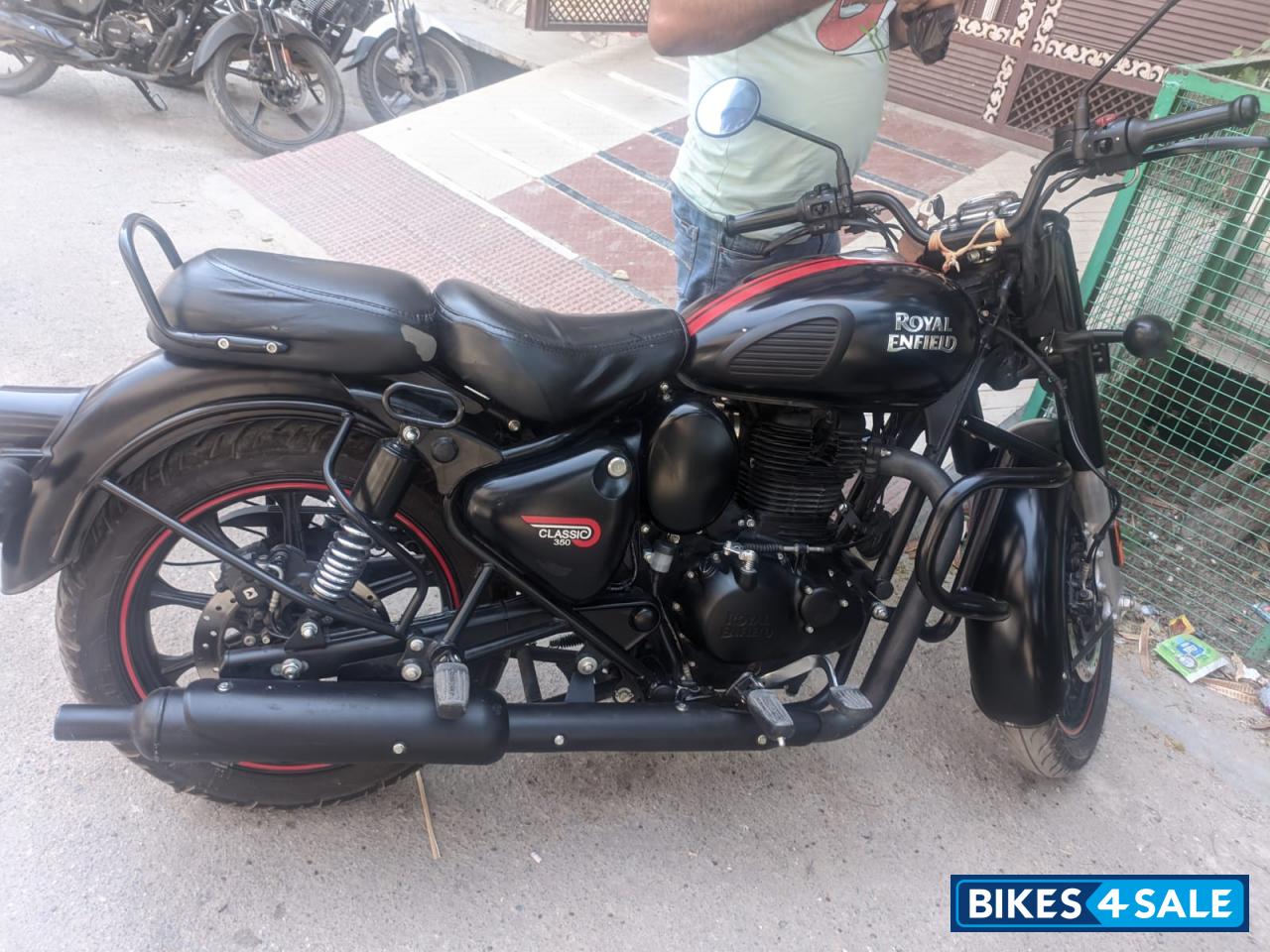 Dark Steel Black Royal Enfield Classic Stealth Black