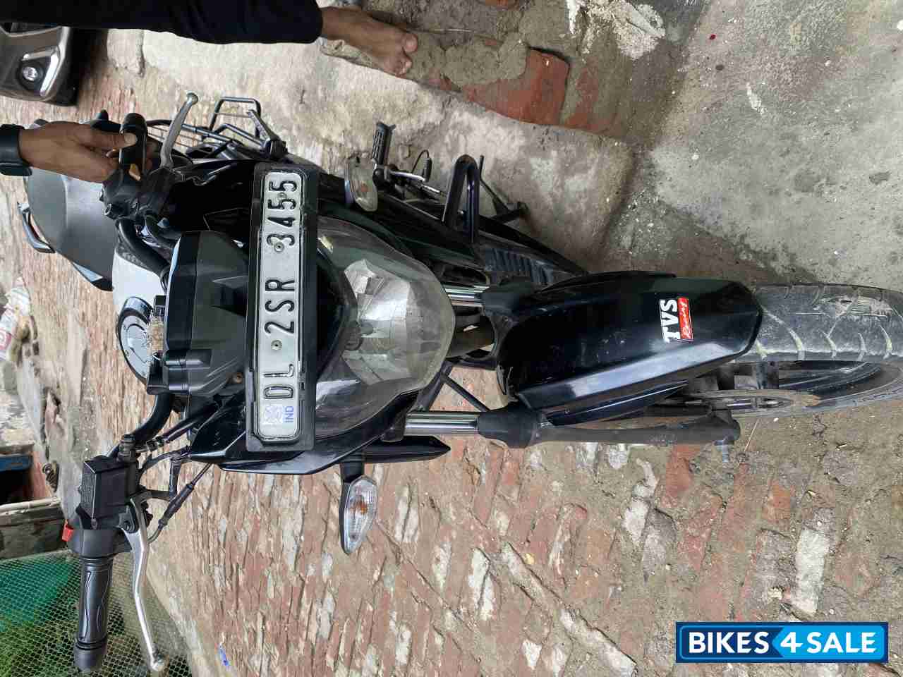 TVS Apache RTR 160 4V