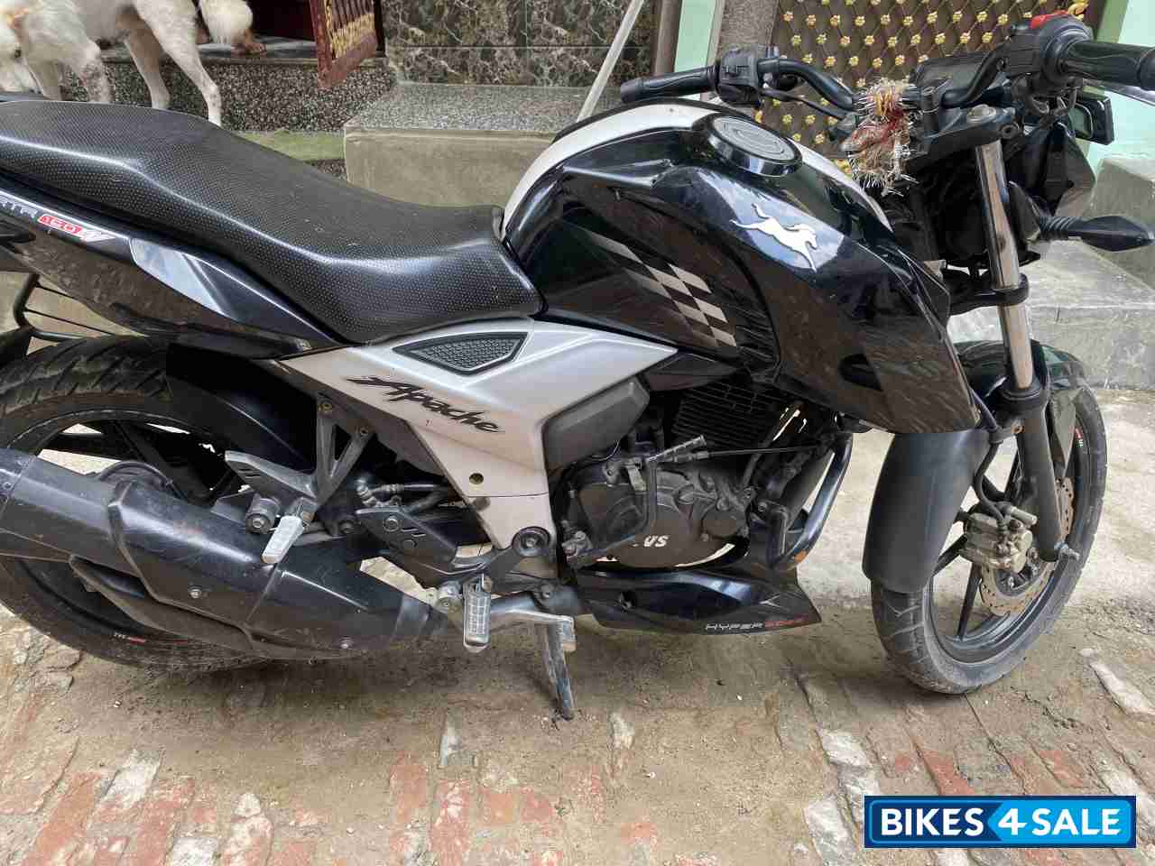 TVS Apache RTR 160 4V