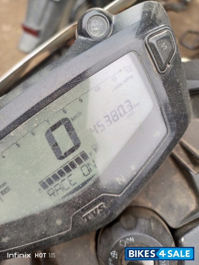 TVS Apache RTR 200 4V