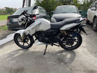 White TVS Apache RTR 180cc BSIV