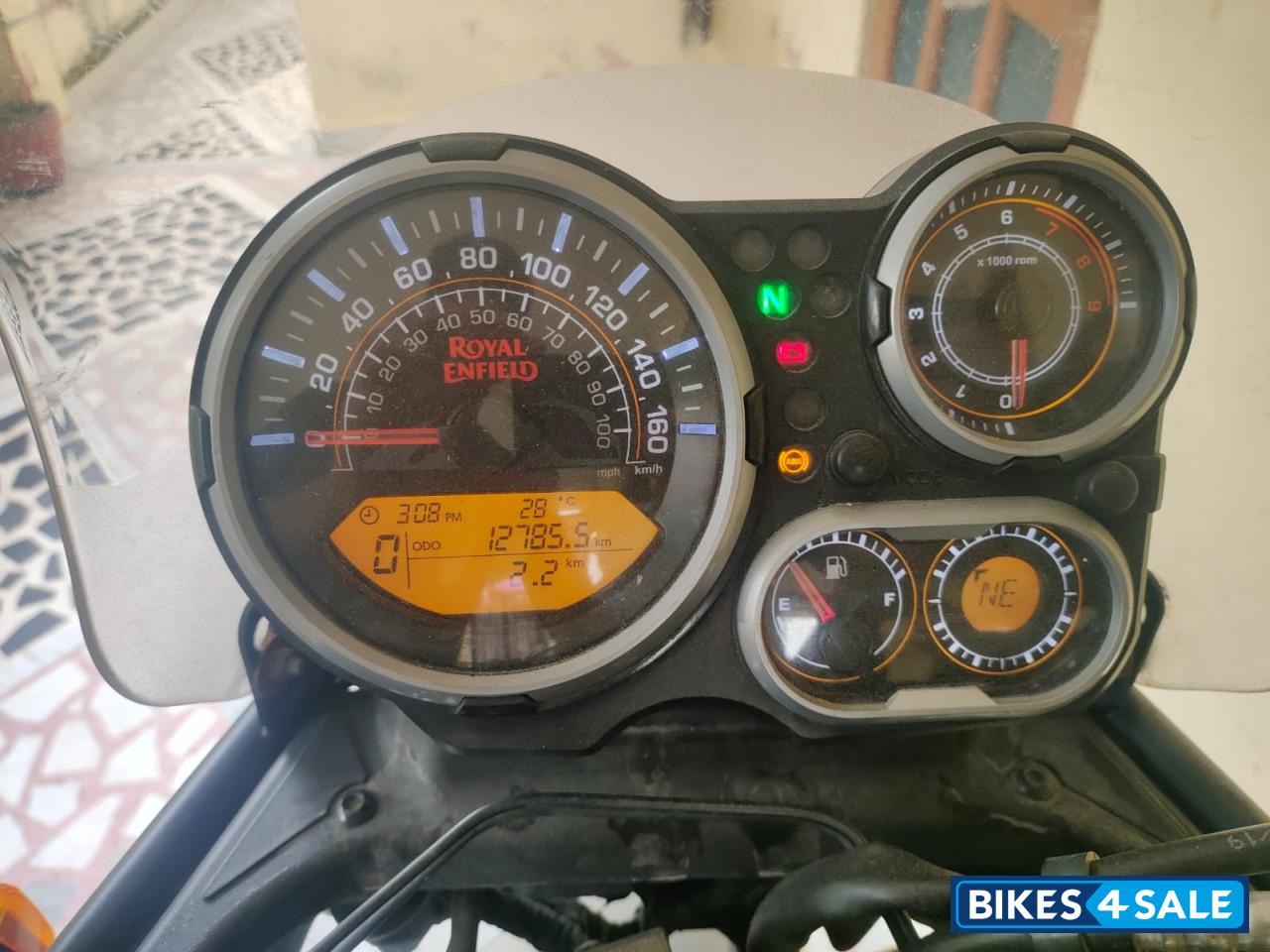 Snow White Royal Enfield Himalayan 450