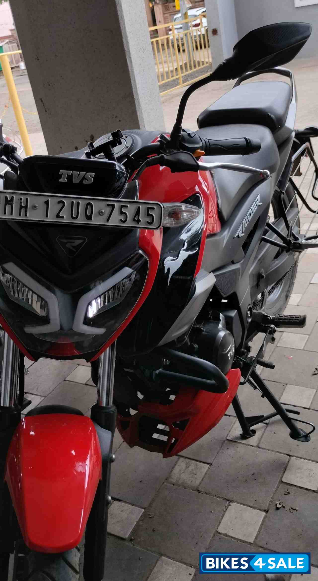 Striking Red TVS Raider 125