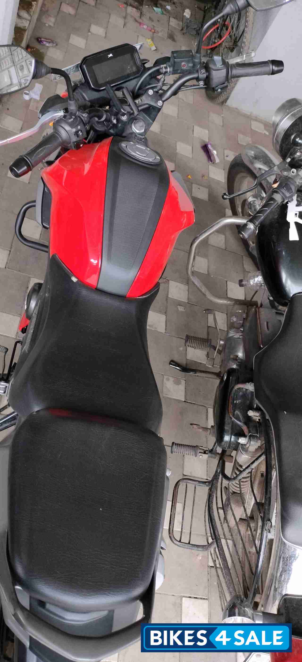 Striking Red TVS Raider 125