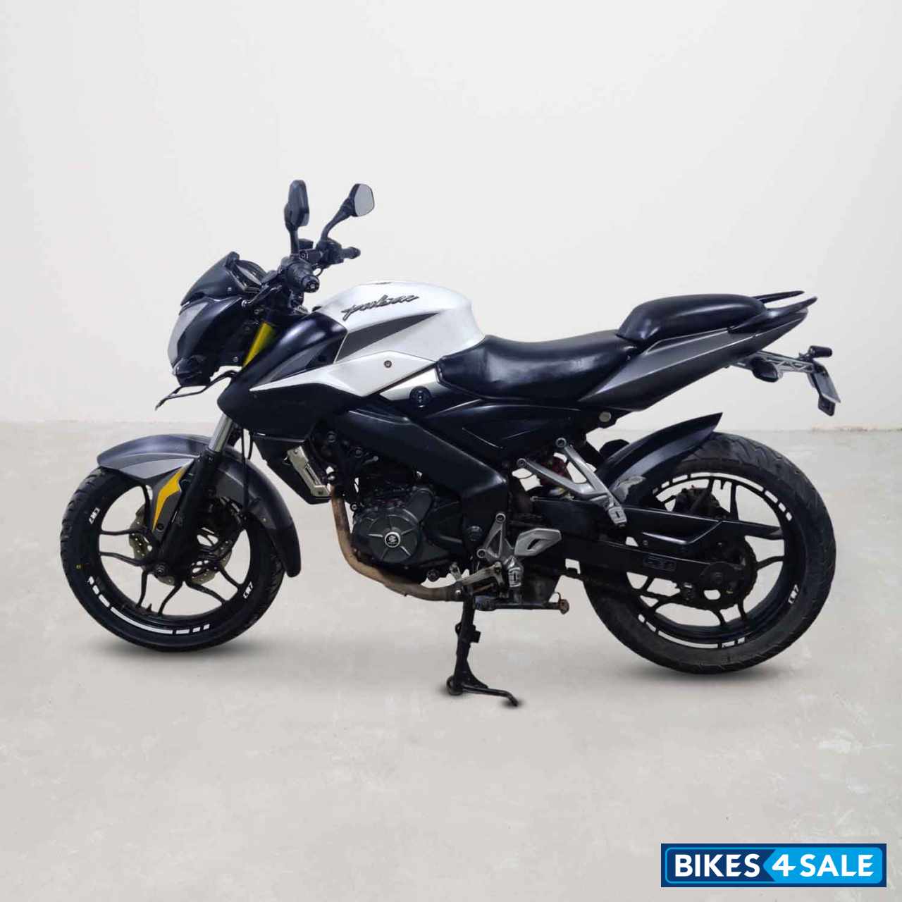 Bajaj Pulsar NS200