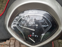 Red Yamaha Fascino 125 Fi Hybrid