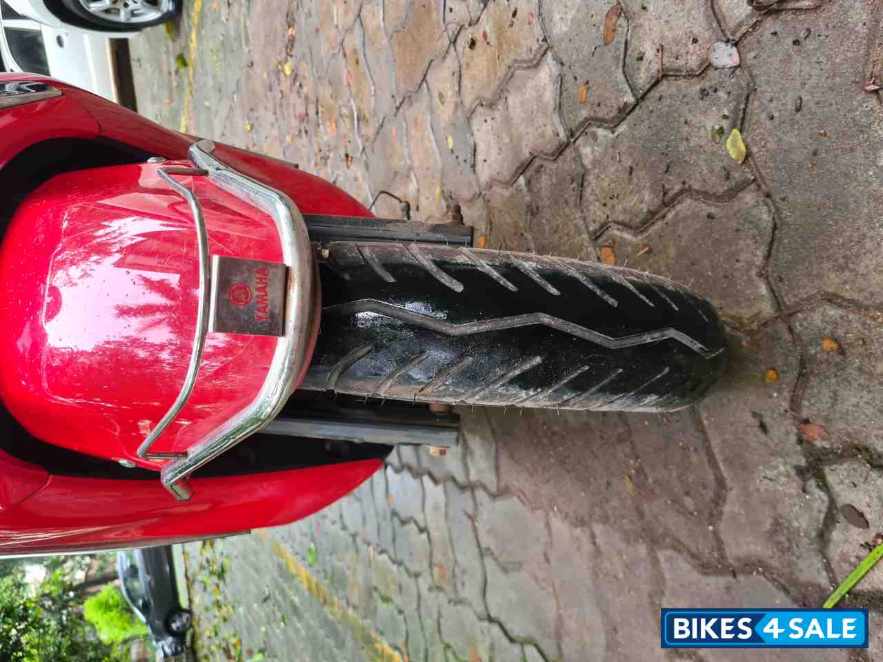 Red Yamaha Fascino 125 Fi Hybrid