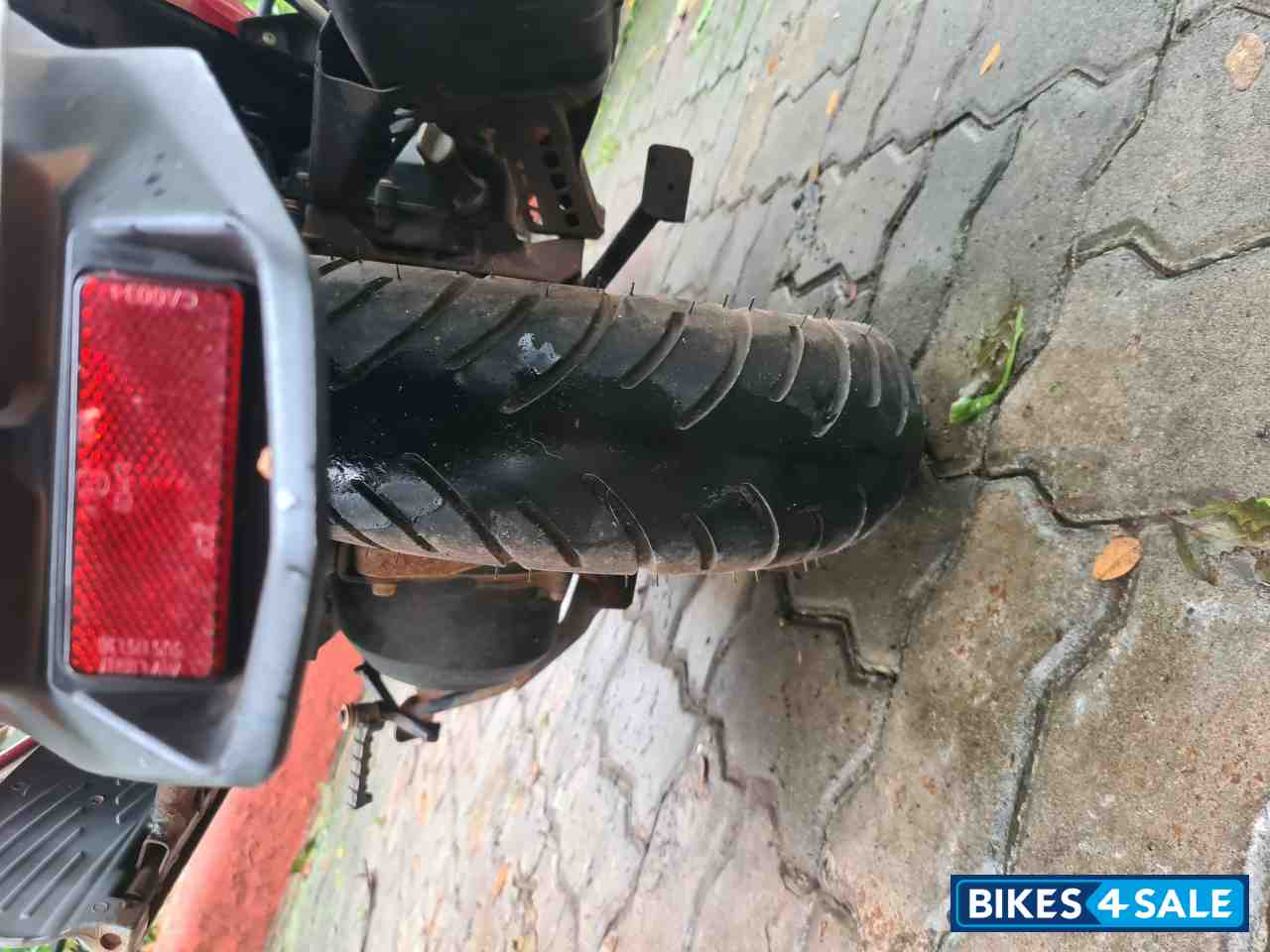 Red Yamaha Fascino 125 Fi Hybrid