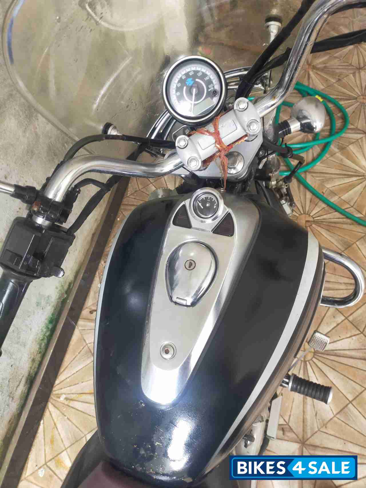 Bajaj Avenger Cruise 220