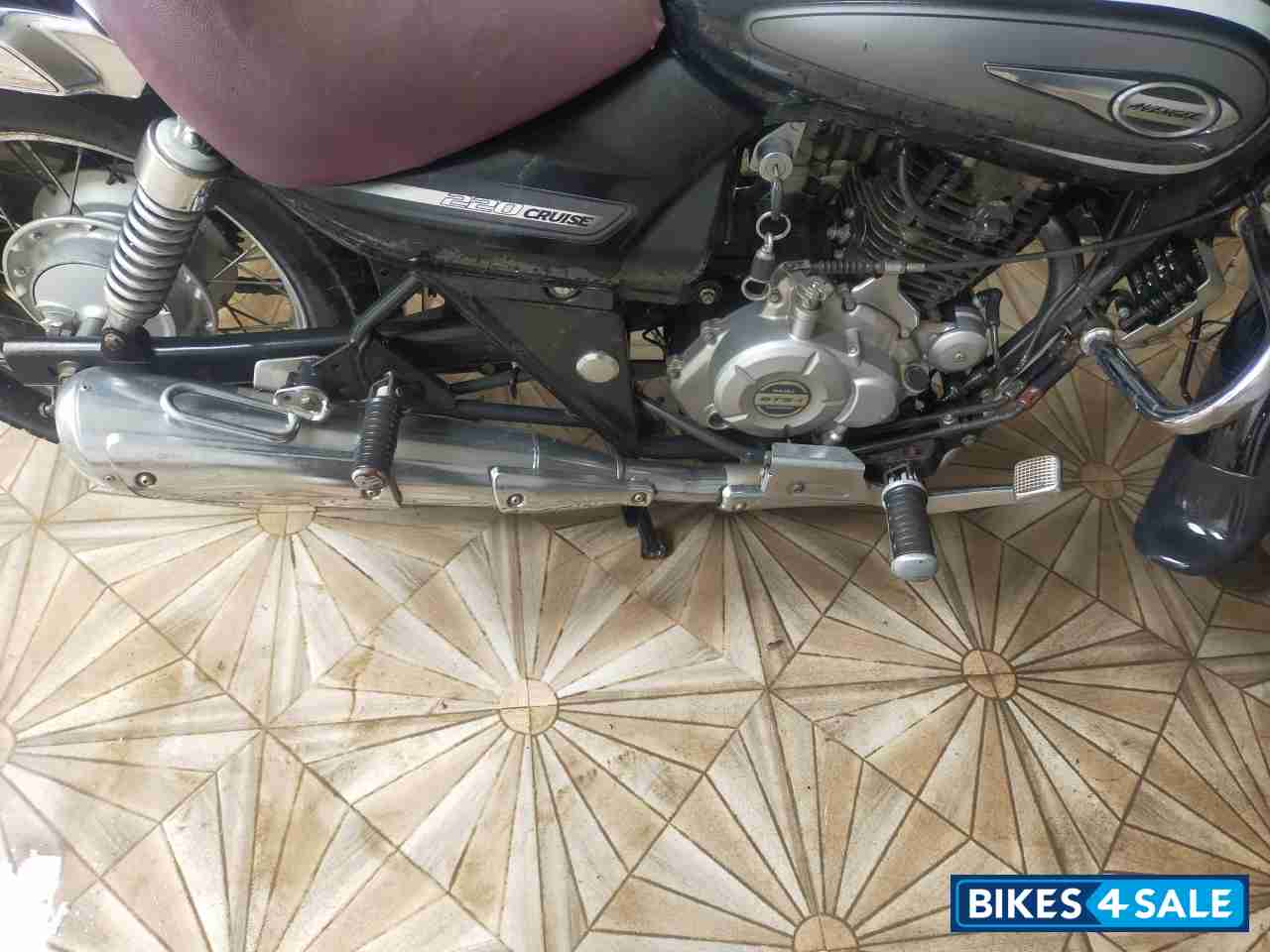 Bajaj Avenger Cruise 220