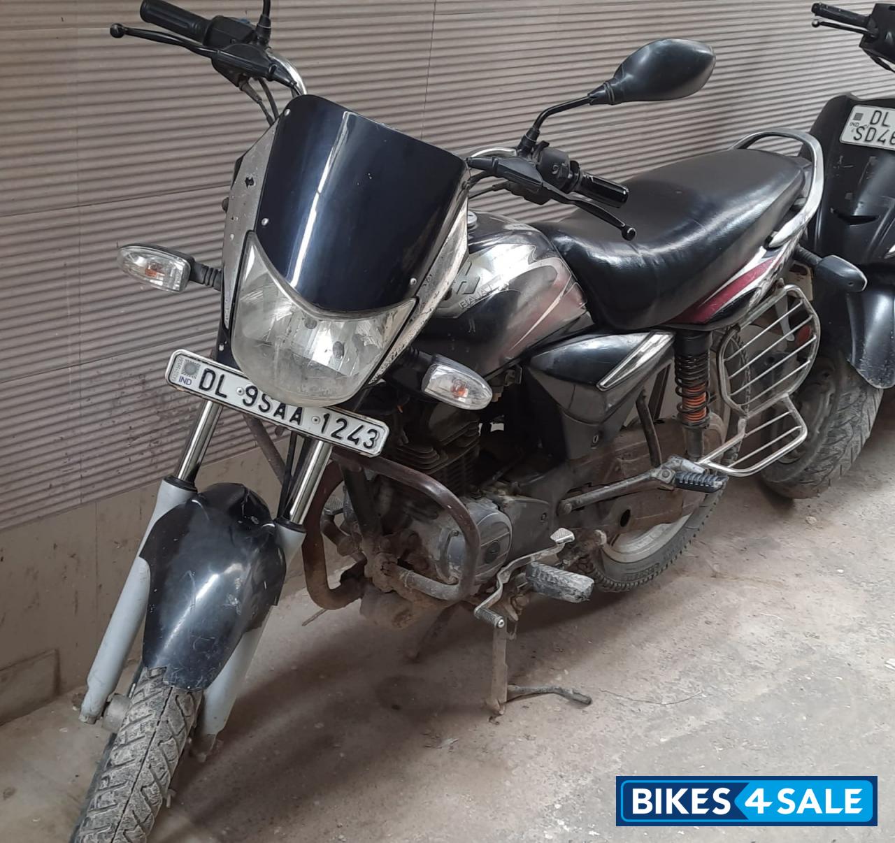 Bajaj Platina 100