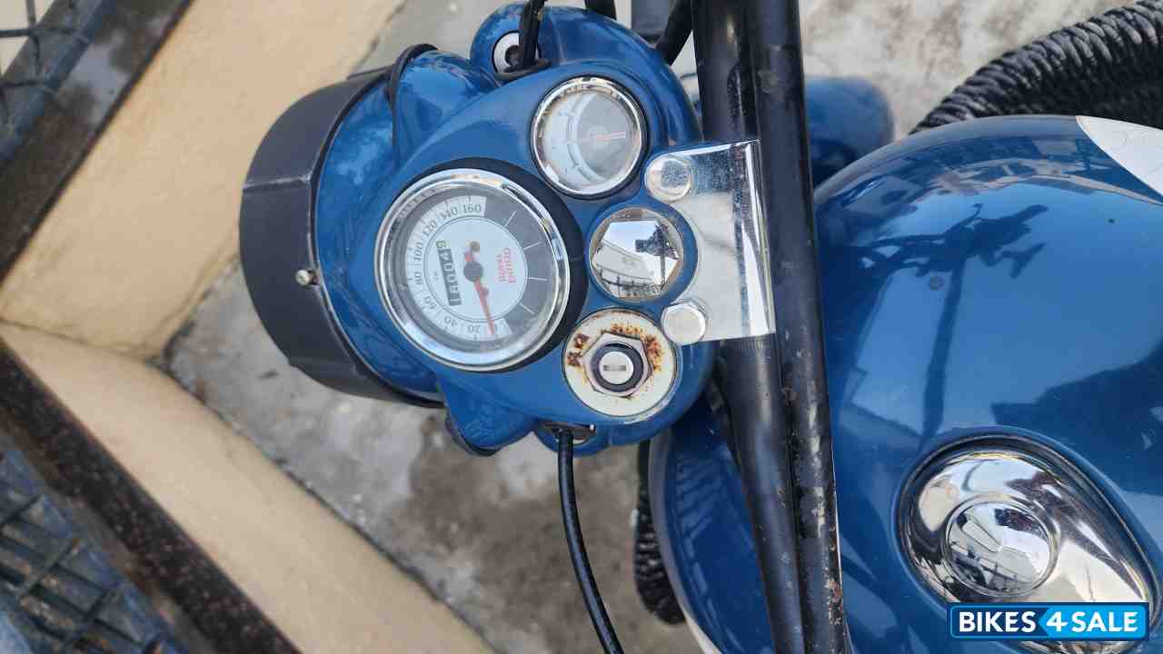 Logoon Blue Royal Enfield Classic 350