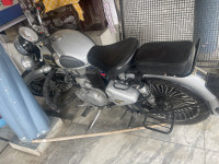 Royal Enfield Bullet 500