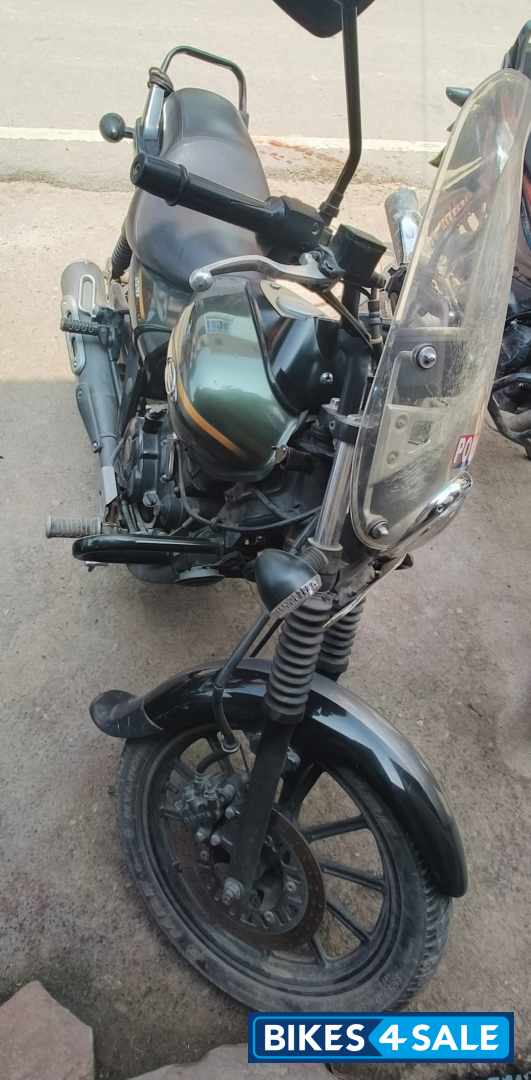 Bajaj Avenger Street 220