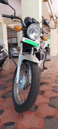 Golden Yamaha Libero