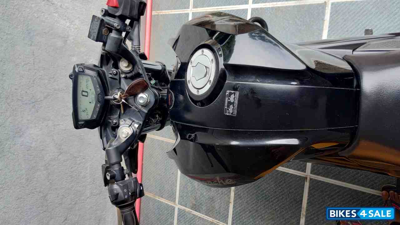 Black TVS Apache RTR 200 4V