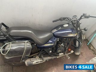 Blue Bajaj Avenger Street 150