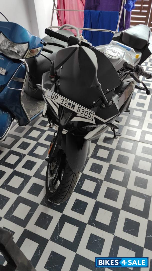 Grey Bajaj Pulsar RS 200 BS6