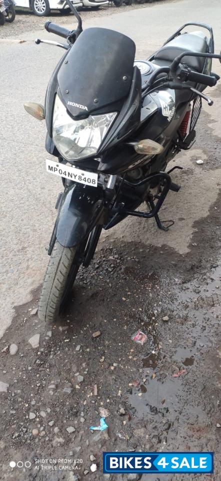 Black Honda CBF Stunner