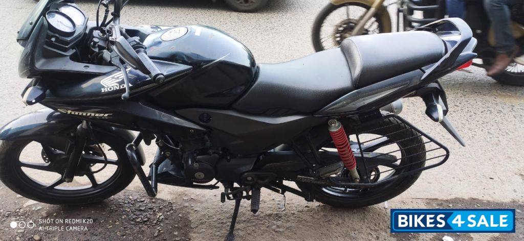 Black Honda CBF Stunner