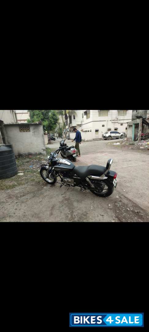 Bajaj Avenger Cruise 220