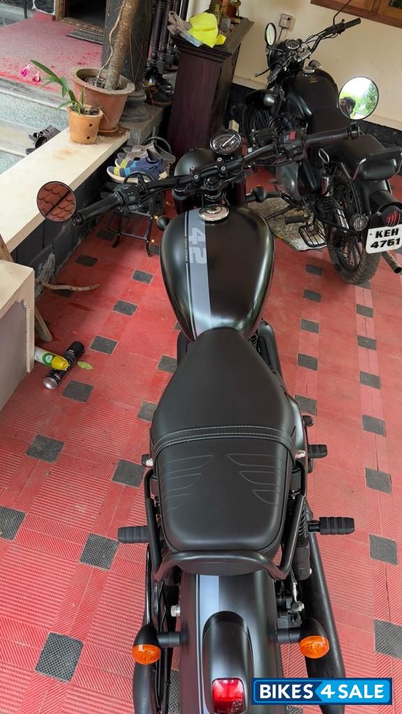 Jawa 42 Dual Channel ABS AllStar Black