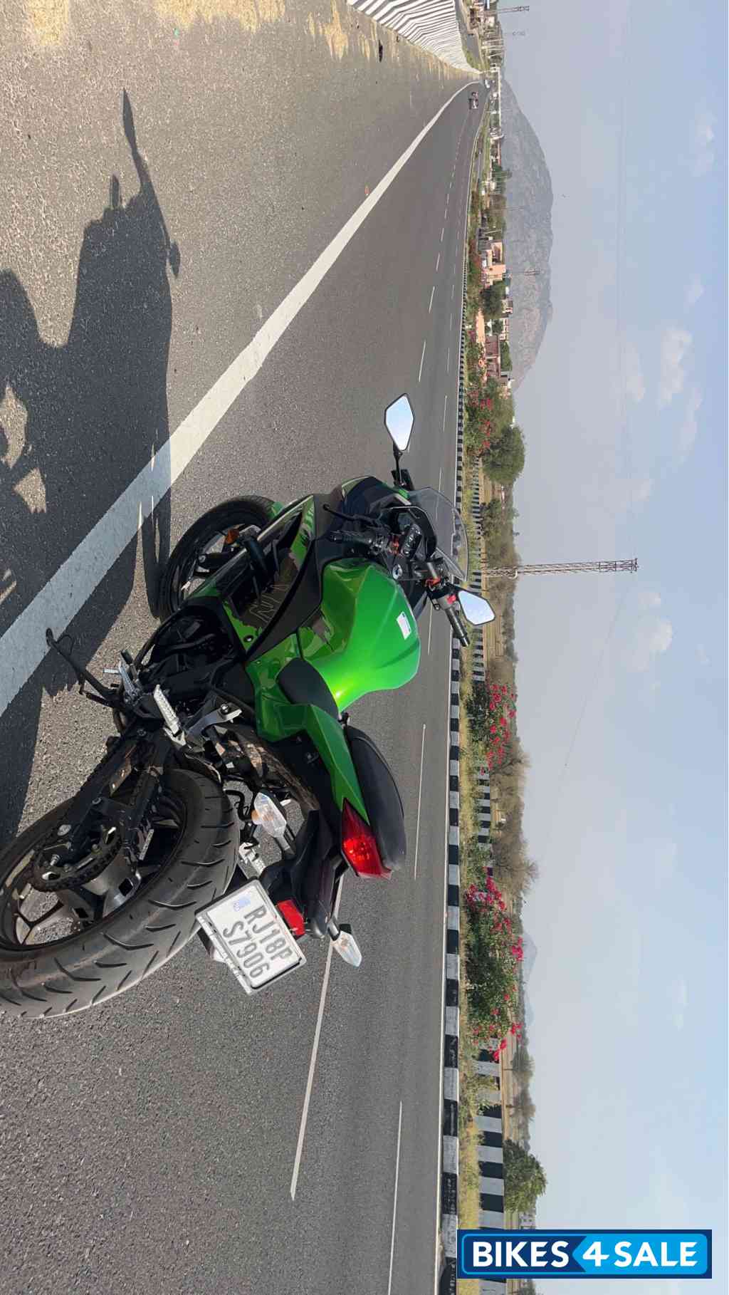 Green Kawasaki Ninja 300 BS6 2022