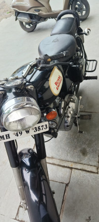 Black Royal Enfield Classic 350