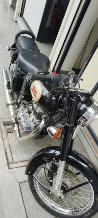 Black Royal Enfield Classic 350