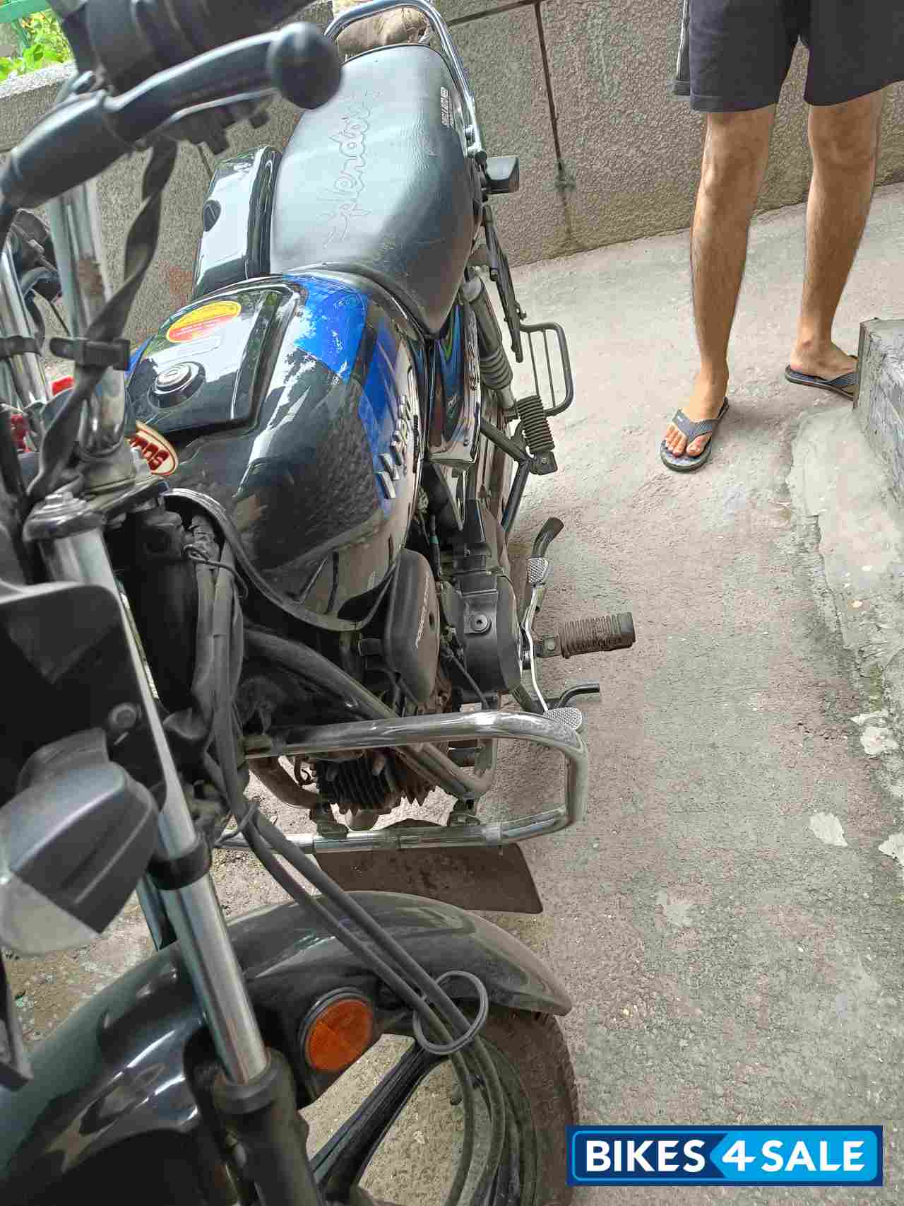 Black And Blue Hero Splendor Plus Xtec