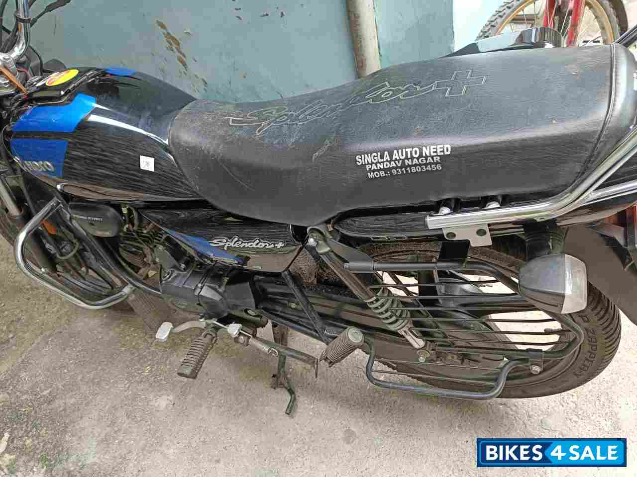 Black And Blue Hero Splendor Plus Xtec