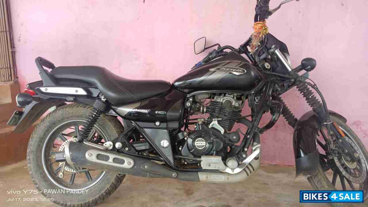 काला Bajaj Avenger Street 160