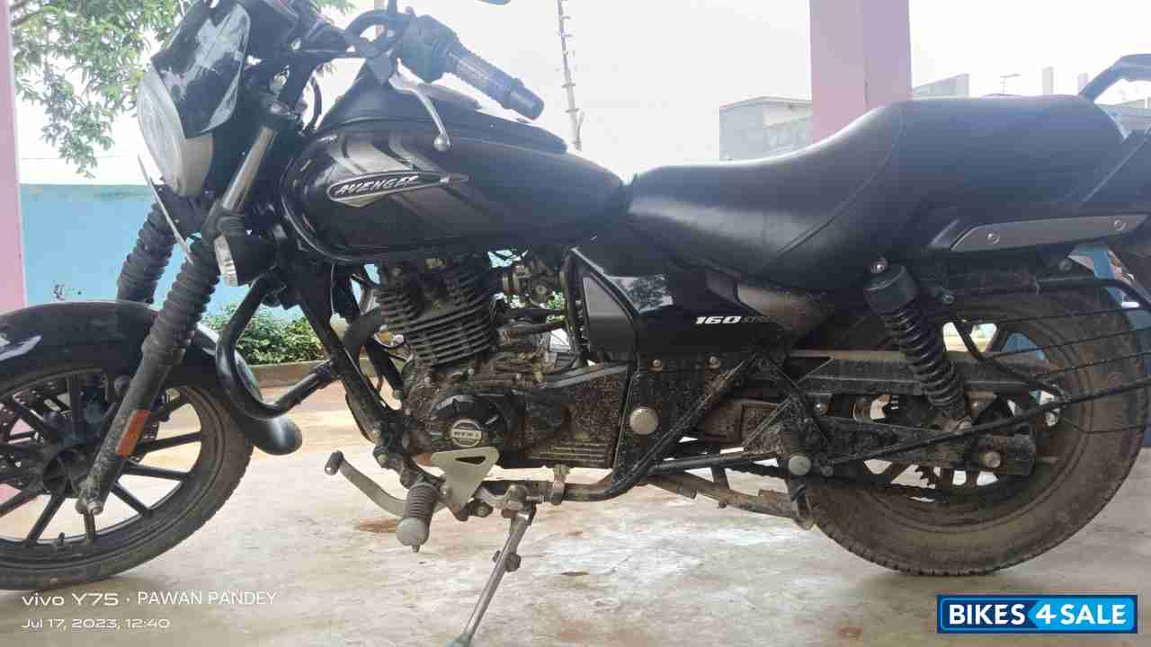 काला Bajaj Avenger Street 160
