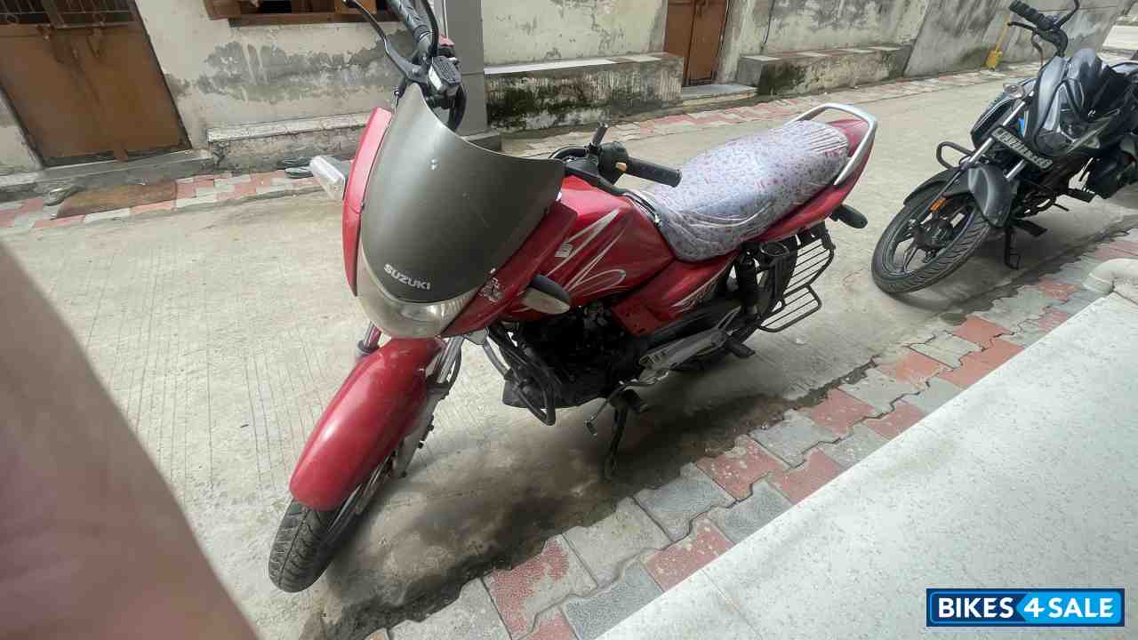 Red Suzuki Zeus Red Suzuki Zeus