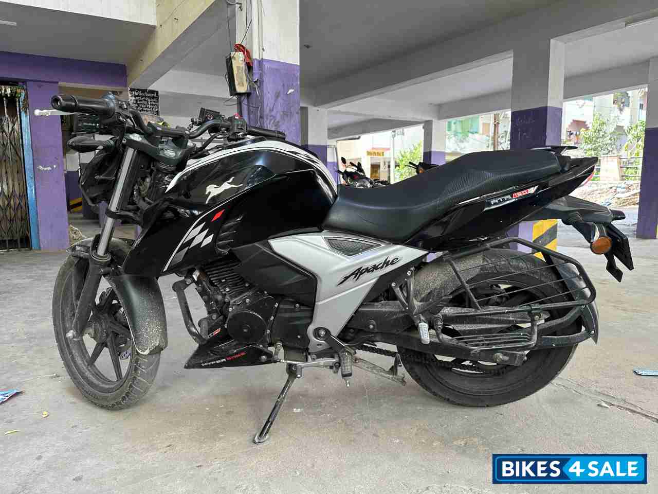 TVS Apache RTR 160 4V BS6
