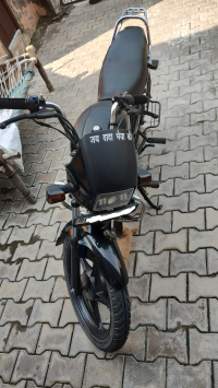 Black Hero Splendor Plus Black and Accent