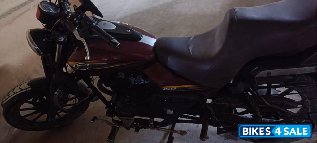 Cosmic Red Bajaj Avenger Street 150