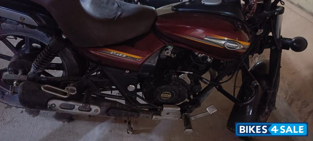 Cosmic Red Bajaj Avenger Street 150