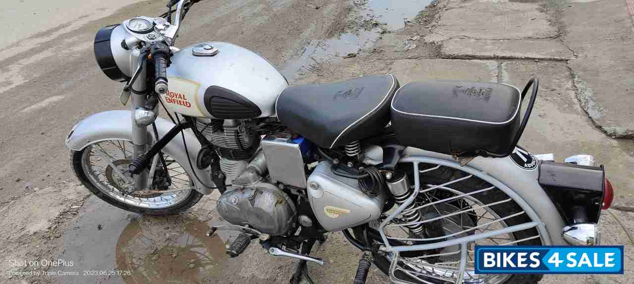 Silver Royal Enfield Classic 350