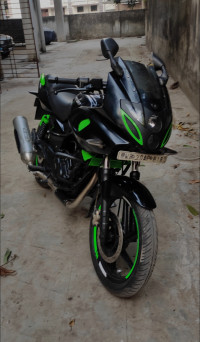 Black Bajaj Pulsar 220F