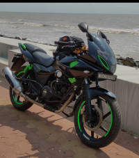 Black Bajaj Pulsar 220F