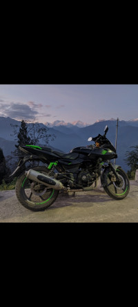 Black Bajaj Pulsar 220F