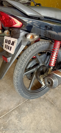 Black Honda Livo 110